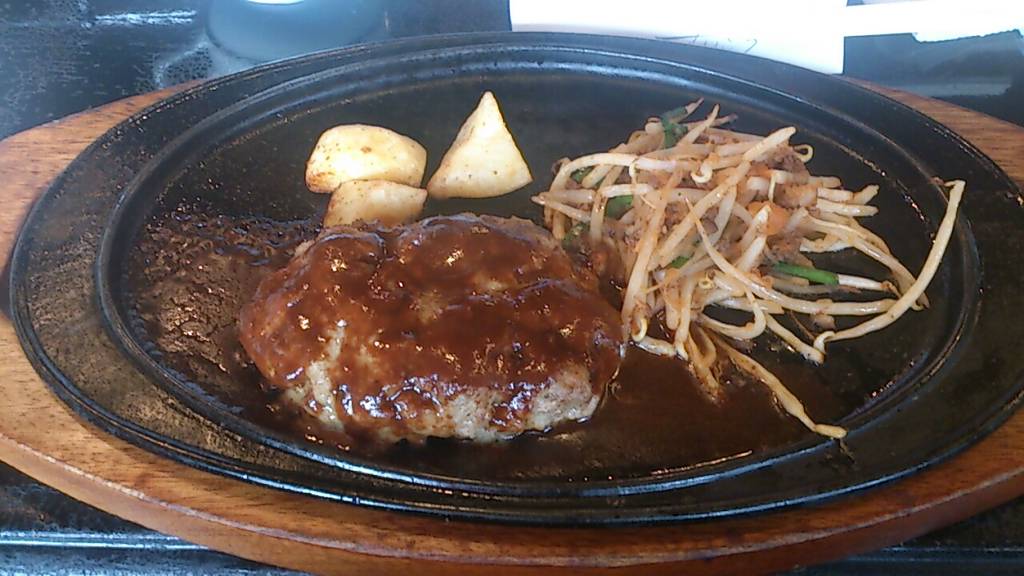 デミグラスハンバーグともやしの肉味噌炒め