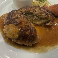 黒毛和牛ハンバーグの肉汁