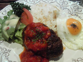 手捏ねハンバーグのロコモコ