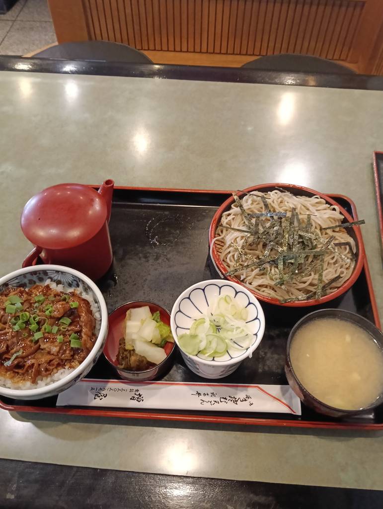 ざる・牛焼肉丼