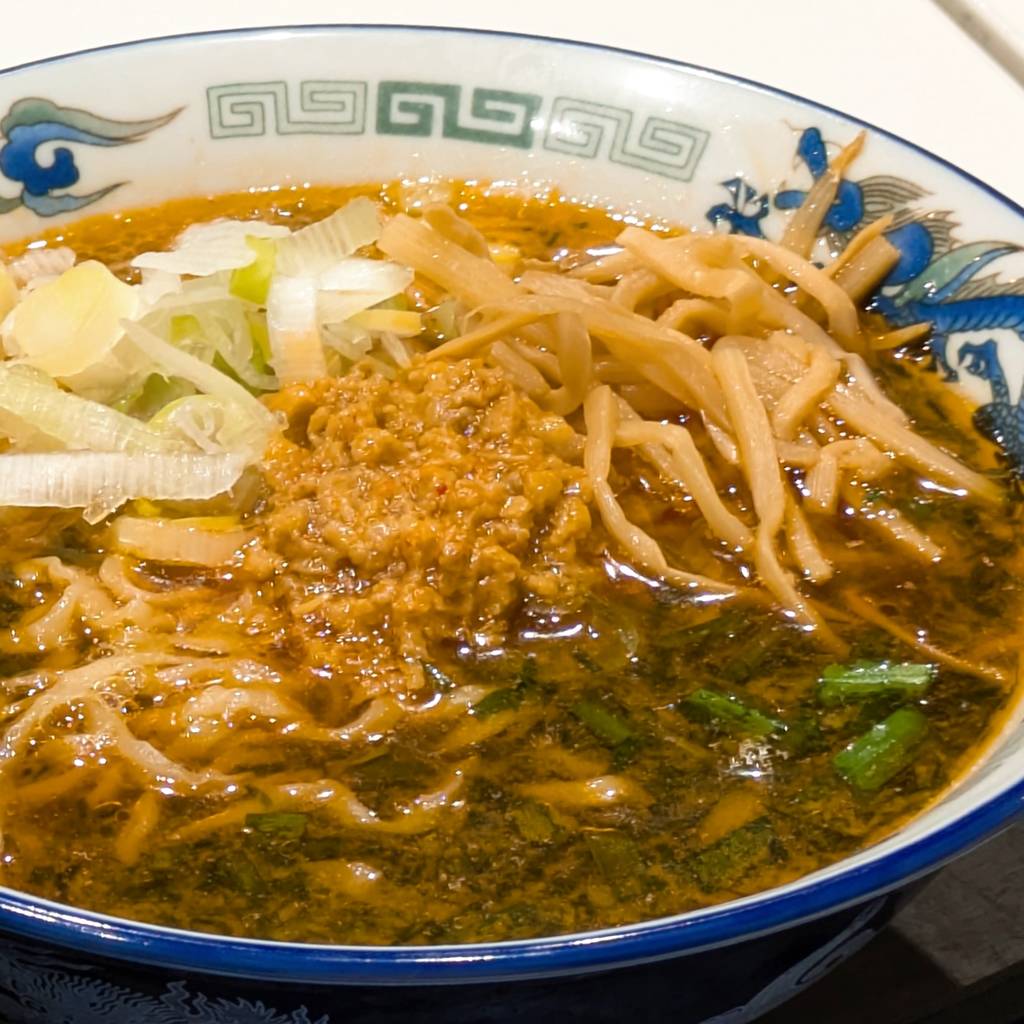 赤辛ニラらーめん
