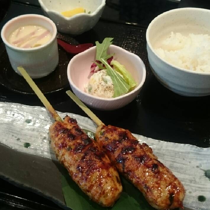 鶏つくね串定食