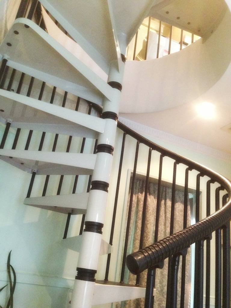 Ｓａｌｏｎ　ｄｅ　ｔｈｅ　Ｊａｍｉｎ