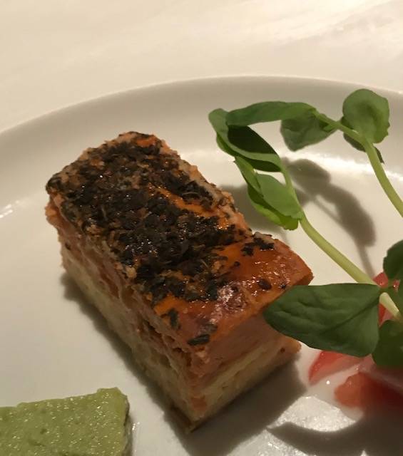 トマトベースのキッシュ