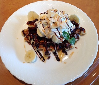 キャラメルチョコバナナワッフル