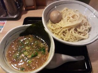 魚介豚骨濃厚つけ麺