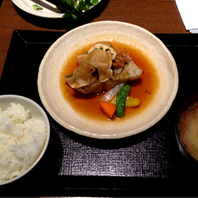 白身魚と野菜の黒酢定食
