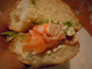 ミラノサンドＢ（海老とスモークサーモン～タルタルソース～）