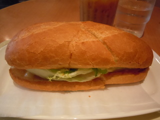 ミラノサンドＢ（海老とスモークサーモン～タルタルソース～）