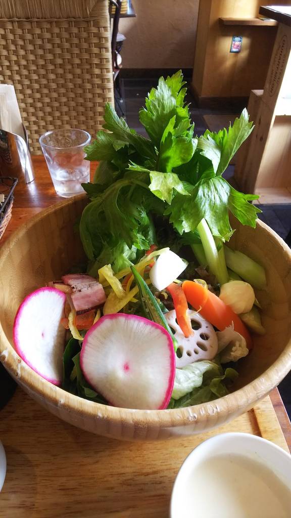名物マーケットサラダのランチ