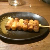 お店で燻製したチーズ串