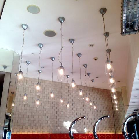 モスバーガー千里セルシー店