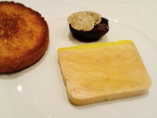 鴨ファアグラのテリーヌ　いちじくとブリオッシュ・トースト