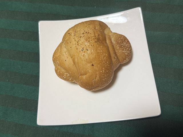 塩バターロール