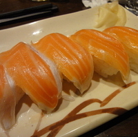 大トロサーモンハラスの５カン握り