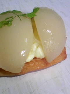 桃のデニッシュ