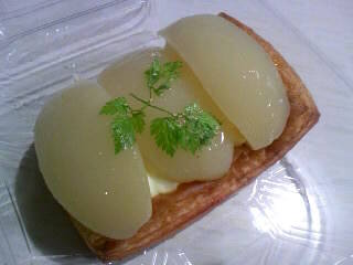 桃のデニッシュ