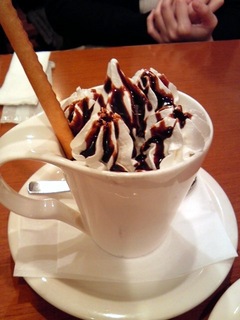 カップパフェ　ホイップチョコ