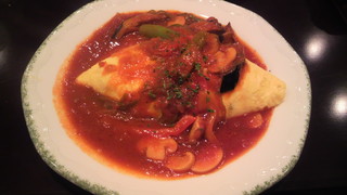 野菜たっぷりの特製ソースオムライス