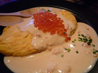 ウニとイクラのチーズオムレツ