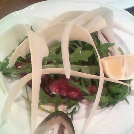 柔らかい牛肉のタリアータ