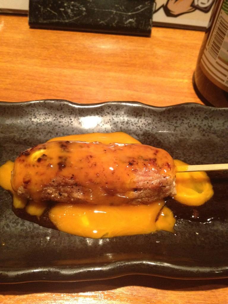 つくね卵黄付たれ焼き