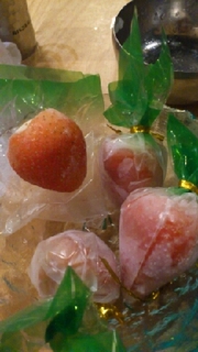 まるごと苺アイス