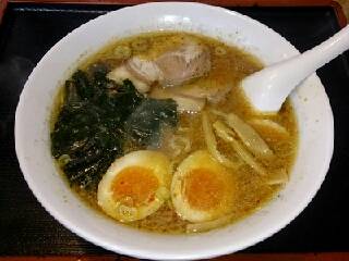 煮玉子ラーメン，，チョビ辛みそ味