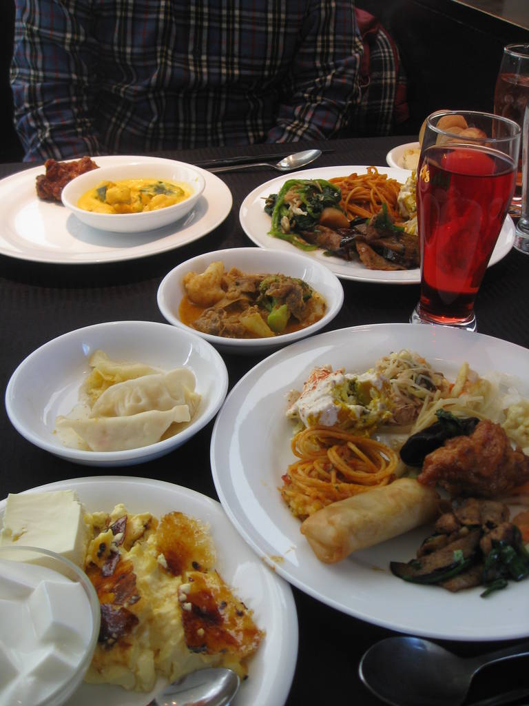 ランチバイキング