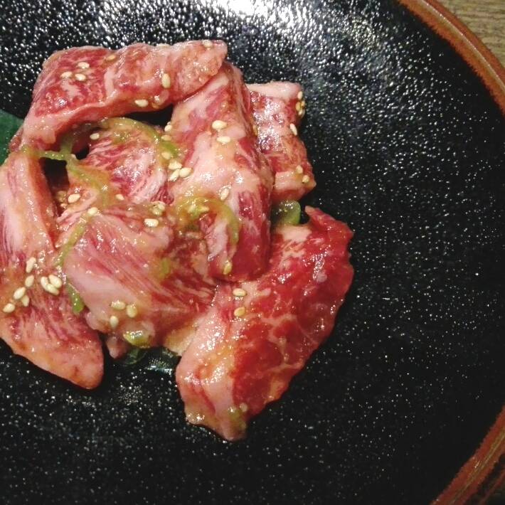 七輪房厚切り中落ちカルビ