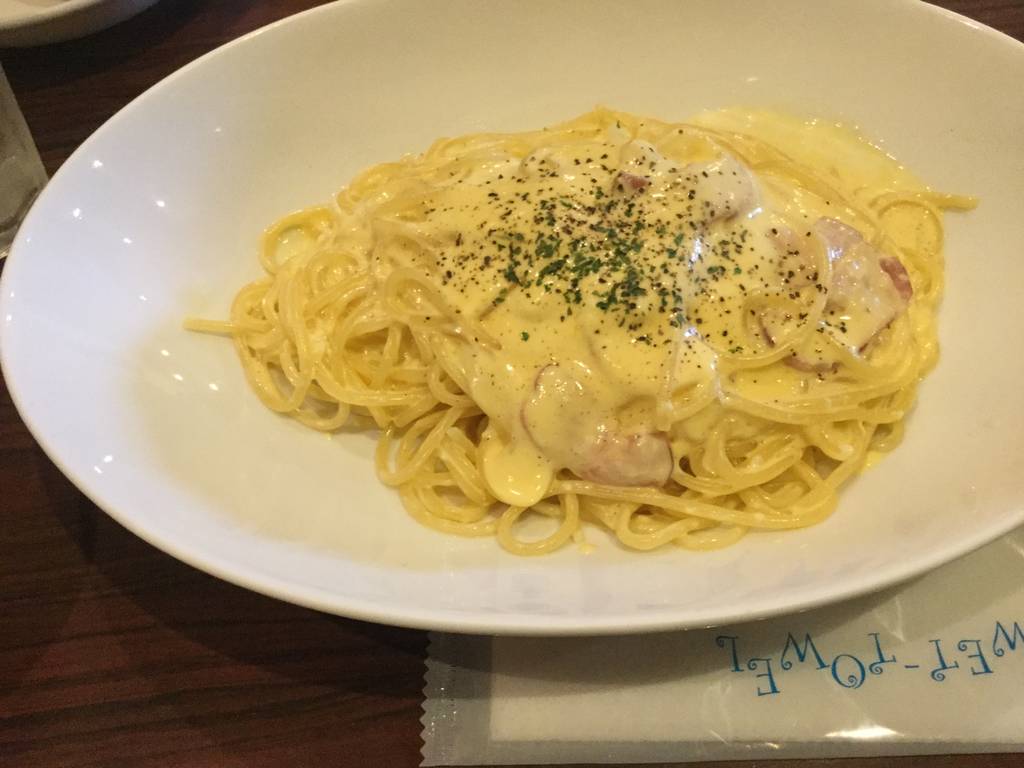 ぷるぷる卵のクリーミーカルボナーラ