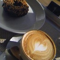 アーモンドクランチドーナツ