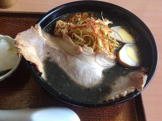 黒辛デカチャーシュー