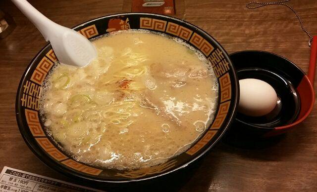 天然とんこつラーメン