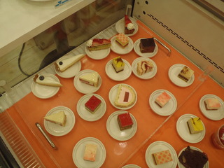 ケーキ・焼き菓子・ドリンク