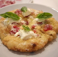 ナポリのもちもちあげピッツァ