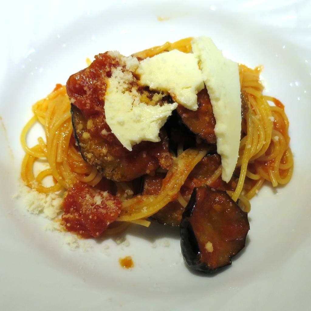 ナスとモッツアレラのトマトスパゲティー