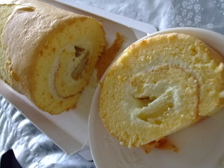 栗のロールケーキ