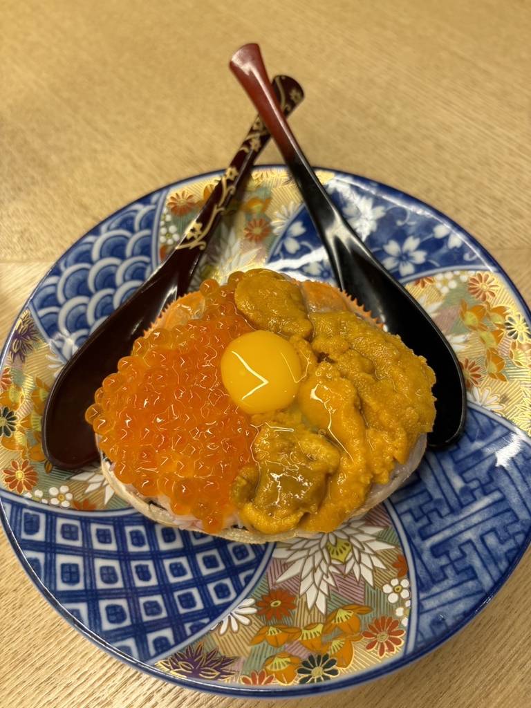 エビカニ合戦飲めるサーモン竹炭ハイボール