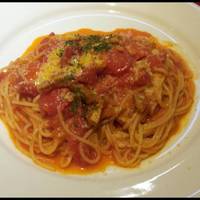 トマトとチーズのパスタ