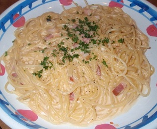 フレッシュ卵の手作りカルボナーラ