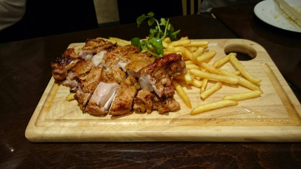 チキンステーキとポテト