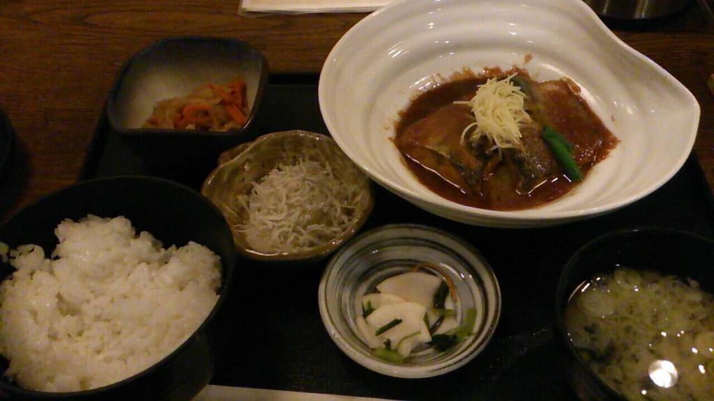 鯖の味噌煮定食