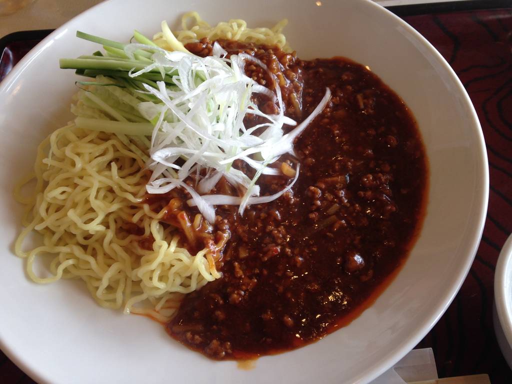 ジャージャー麺