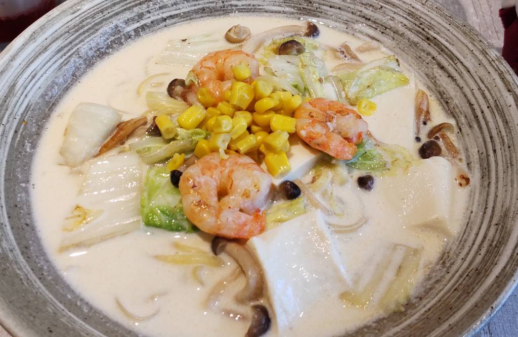 海老とお豆腐と西京みそのクリームパスタ