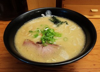 とろり白湯塩らーめん