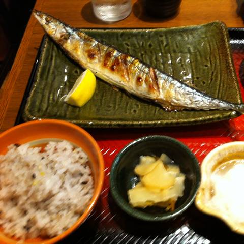 生さんまの炭火焼き定食