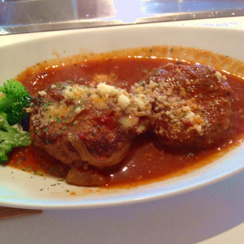 煮込みハンバーグ