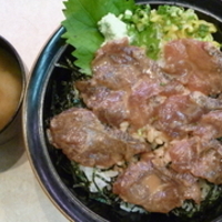 活〆真鯛のごまだれ丼