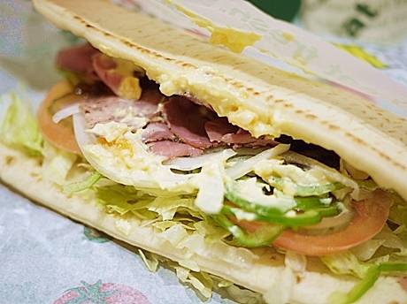 ビーフパストラミ＆エッグ～スモーク醤油仕立て～